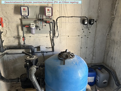 Piscina de agua dulce automatizada de Astral Pool (control del PH y del cloro)